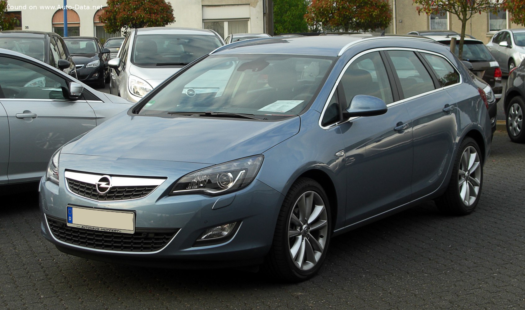 2010 Opel Astra J Sports Tourer 1.7 CDTI (125 Hp)  Technical specs, data,  fuel consumption, Dimensions