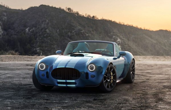 2023 AC Cobra GT Roadster - Fotoğraf 1