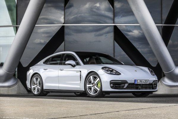 2021 Porsche Panamera (G2 II) - Fotoğraf 1