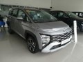 2024 Hyundai Stargazer X - Photo 2