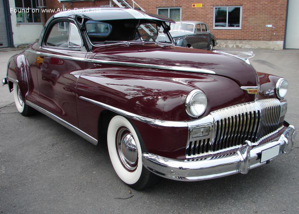 1946 DeSoto Deluxe 3-Passenger Coupe - Fotoğraf 1