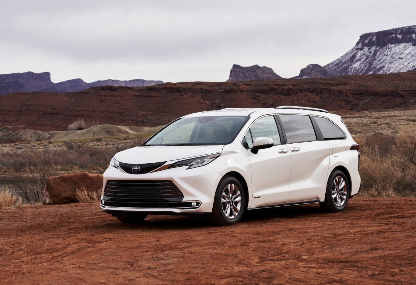 2020 Toyota Sienna IV 2.5 (245 Hp) Hybrid AWD eCVT | Technical specs, data,  fuel consumption, Dimensions