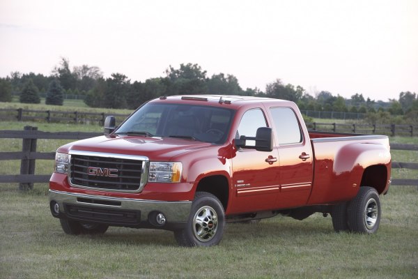 2007 GMC Sierra 3500HD III (GMT900) Crew Cab Long Box - Fotografia 1