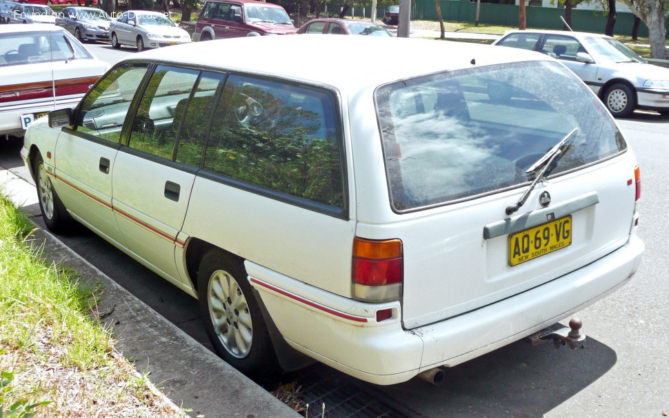1991 Holden Commodore Wagon - Kuva 1