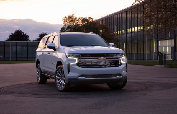 2021 Chevrolet Suburban (GMTT1XK) - Fotografie 1