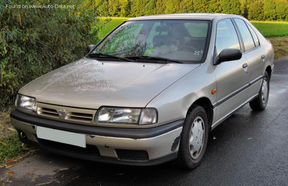 1990 Nissan Primera Hatch (P10) - Фото 1