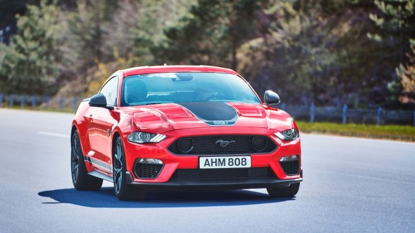 2018 Ford Mustang VI (facelift 2017) - Фото 1