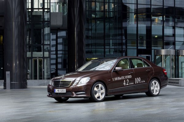 2010 Mercedes-Benz E-класа (W212) - Снимка 1