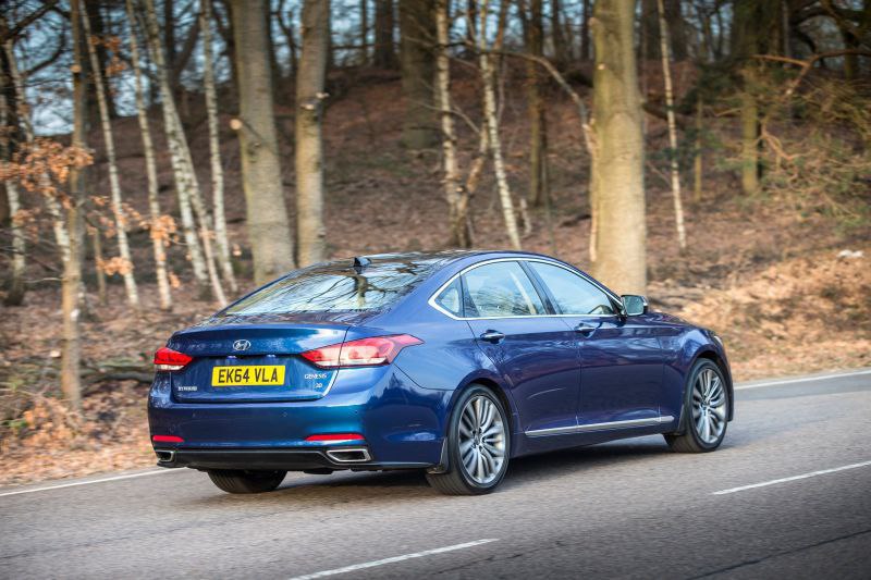 Hyundai Genesis - rear profile