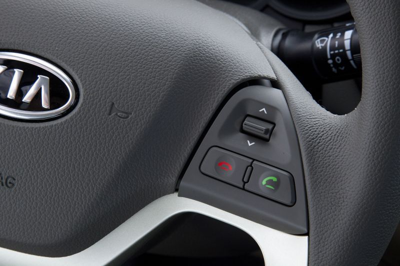 Как снять руль kia picanto 2011 Foto: Kia - Picanto II 5D 9/65