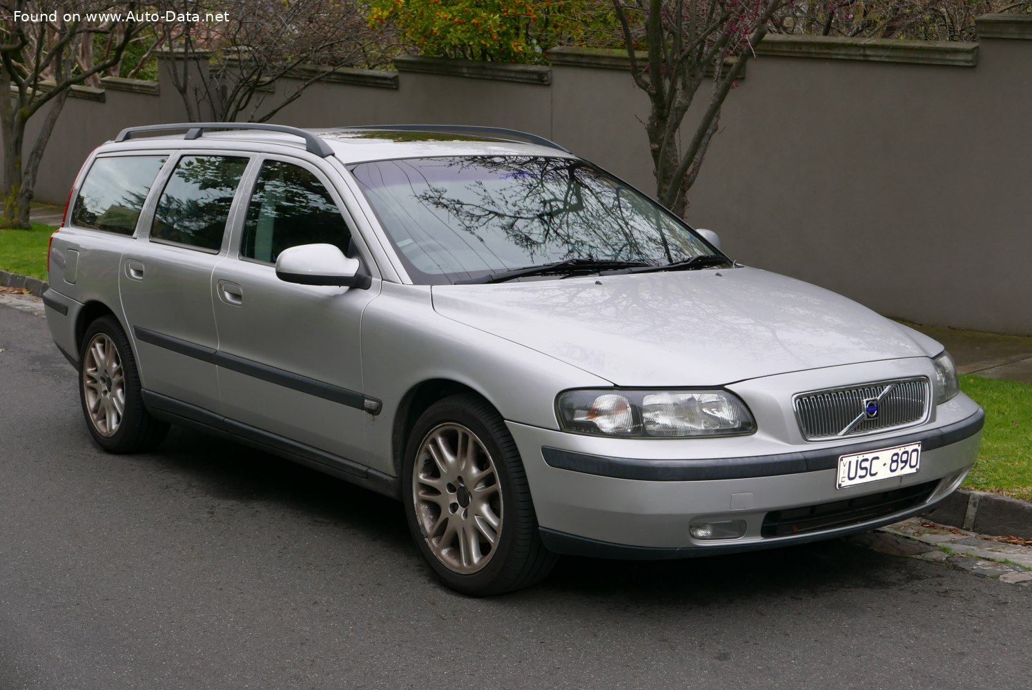 2000 Volvo V70 II 2.4 (140 PS)  Technische Daten, Verbrauch,  Spezifikationen, Maße