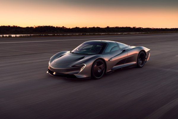 2020 McLaren Speedtail - Fotografie 1