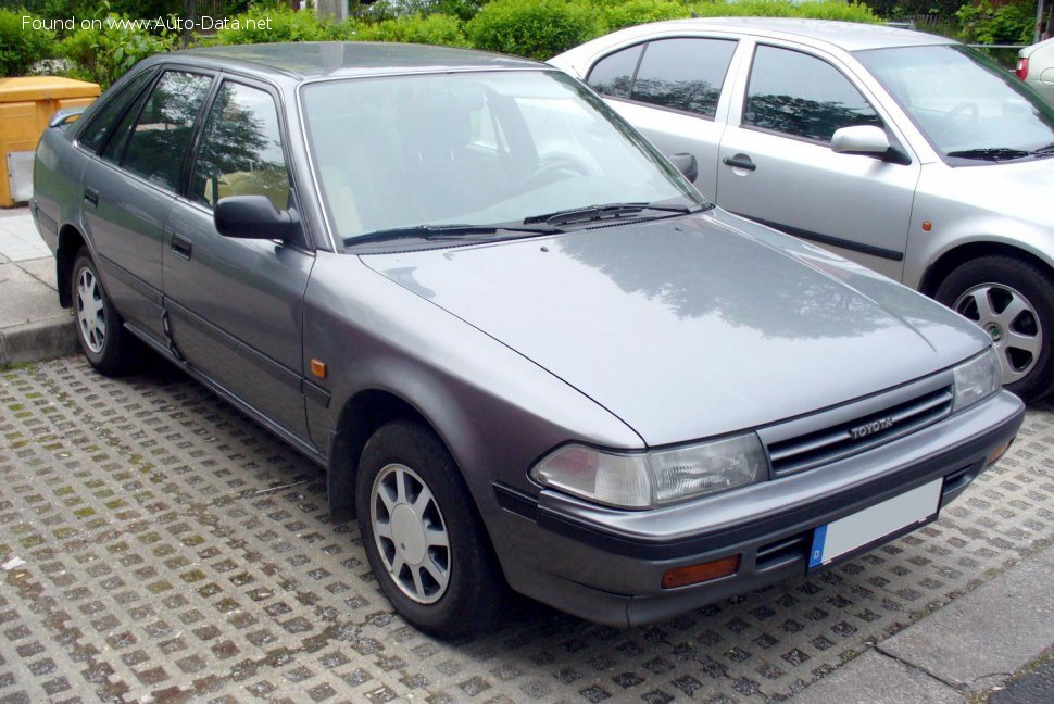 1988 Toyota Carina Hatch (T17) - Fotografia 1