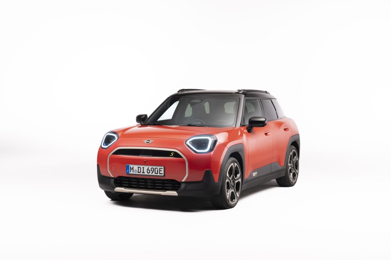 Mini Aceman J05 2024 SE 49.2 kWh (218 Hp) Electric Mini Aceman J05 2024 SE 49.2 kWh (218 Hp) Electric