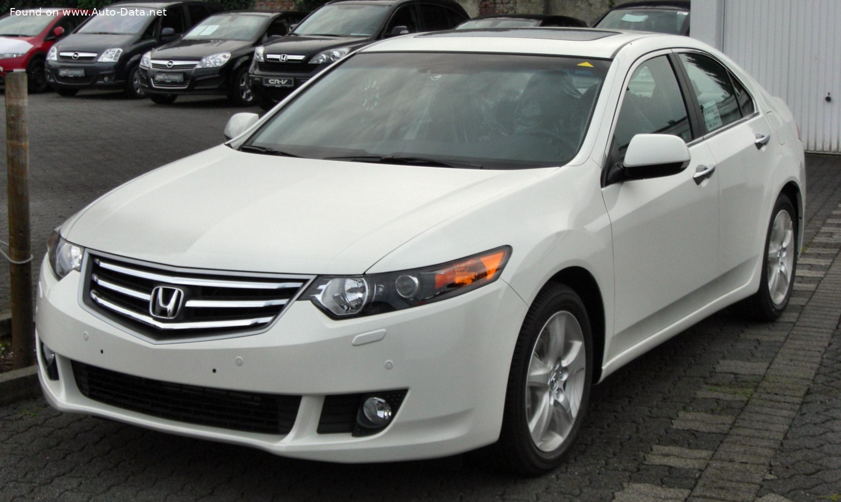 2007 Honda Accord SE V6 in Blue  LowWide Front Stock Photo  Alamy