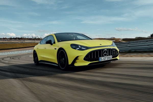 2027 Mercedes-Benz AMG GT 4-Door Coupe (C590) - Снимка 1