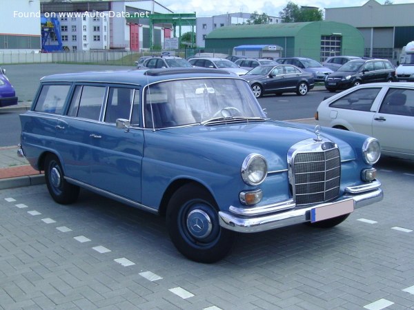 1965 Mercedes-Benz Fintail Universal (W110) - Fotoğraf 1