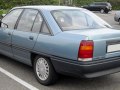 Opel Omega A - Kuva 5