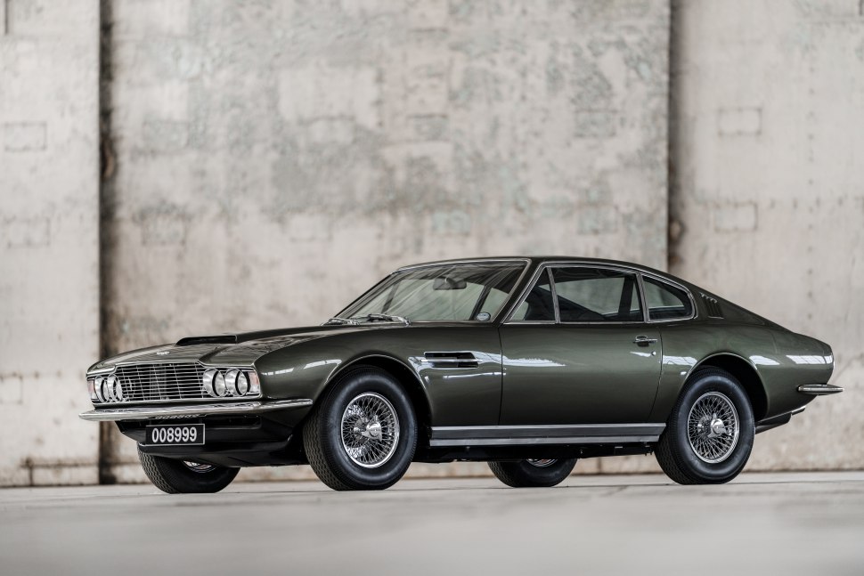 1970 Aston Martin DBS V8 - Фото 1