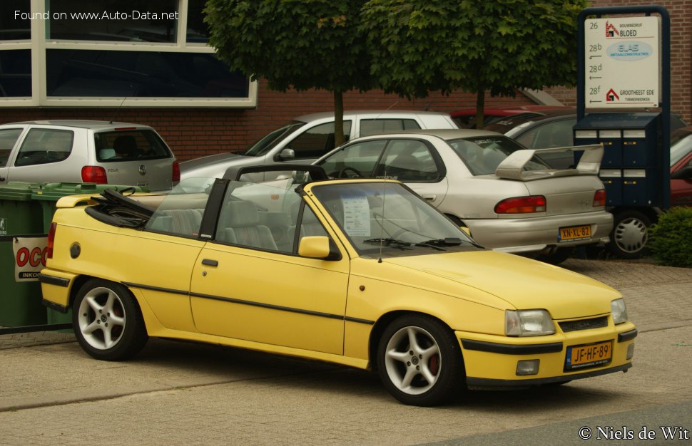 1987 Vauxhall Astra Mk II Convertible - Снимка 1