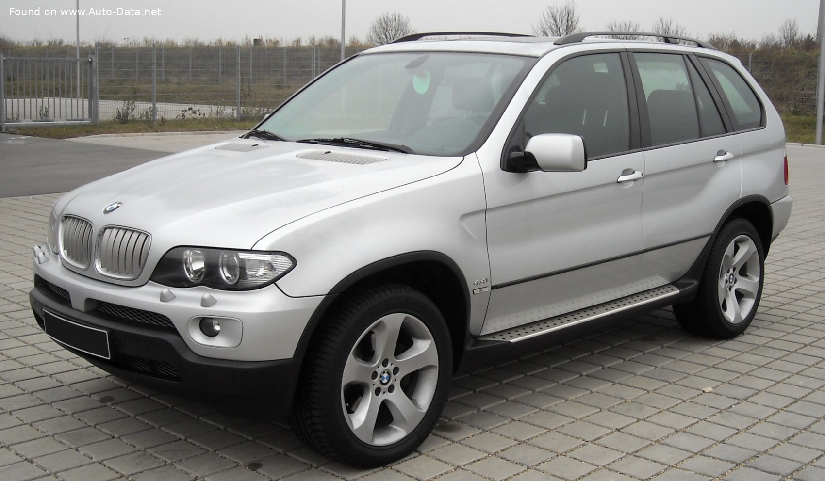 2003 BMW X5 (E53 LCI, facelift 2003) 4.4i (320 Hp) Automatic