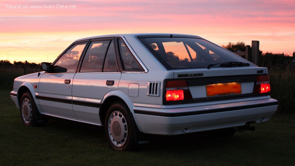 1986 Nissan Bluebird Hatchback (T72,T12) - Kuva 1