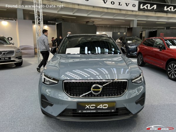 2023 Volvo XC40 (facelift 2022) - Fotoğraf 1