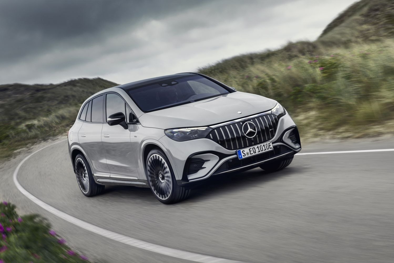 Mercedes-Benz EQE SUV 350+ (2022-2023) price and specifications - EV  Database