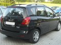 Toyota Corolla Verso I (E120) - Photo 2