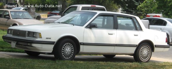 1982 Chevrolet Celebrity - Fotoğraf 1