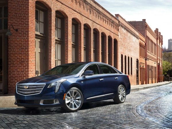 2018 Cadillac XTS (facelift 2017) - Фото 1