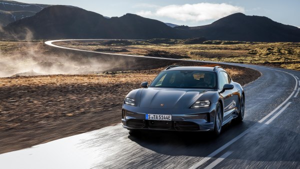 2025 Porsche Taycan Sport Turismo (Y1A, facelift 2024) - Photo 1