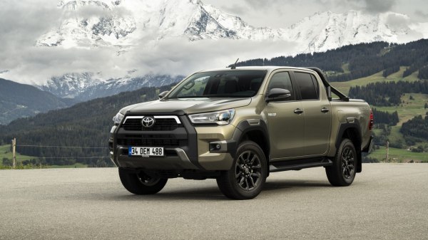 2020 Toyota Hilux Double Cab VIII (facelift 2020) - Фото 1