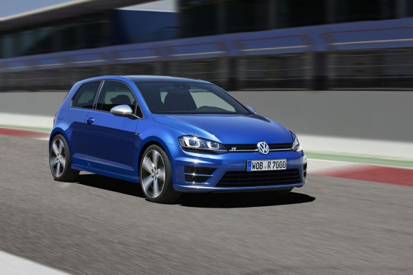 2013 Volkswagen Golf VII (3-door) - Kuva 1