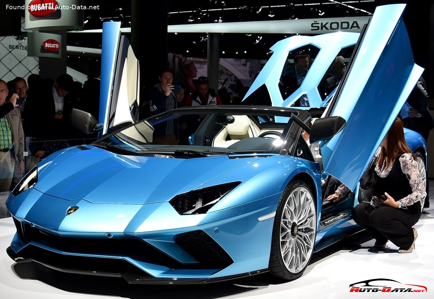 2017 Lamborghini Aventador S Roadster  V12 (740 Hp) 4WD ISR | Technical  specs, data, fuel consumption, Dimensions