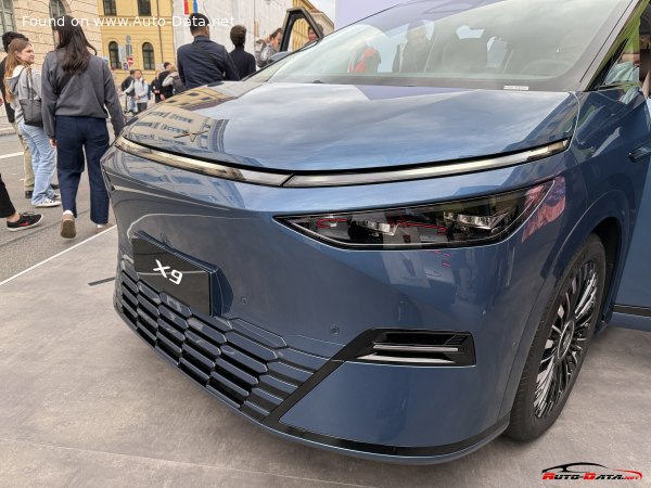 2025 XPENG X9 (facelift 2025) - Photo 1