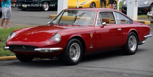 1967 Ferrari 365 GT 2+2 - Kuva 1