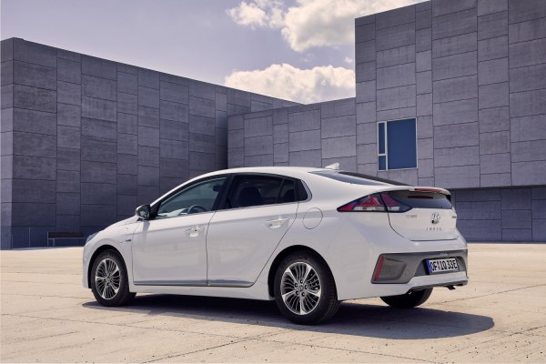 2020 Hyundai IONIQ (facelift 2019) - Снимка 1