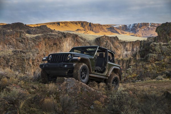 2024 Jeep Wrangler IV (JL, facelift 2023) - Photo 1