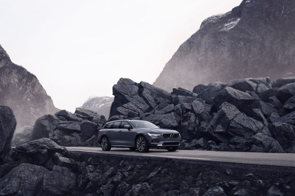 2021 Volvo V90 Cross Country (facelift 2020) - Фото 1