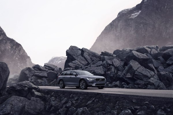 2021 Volvo V90 Cross Country (facelift 2020) - Fotografia 1