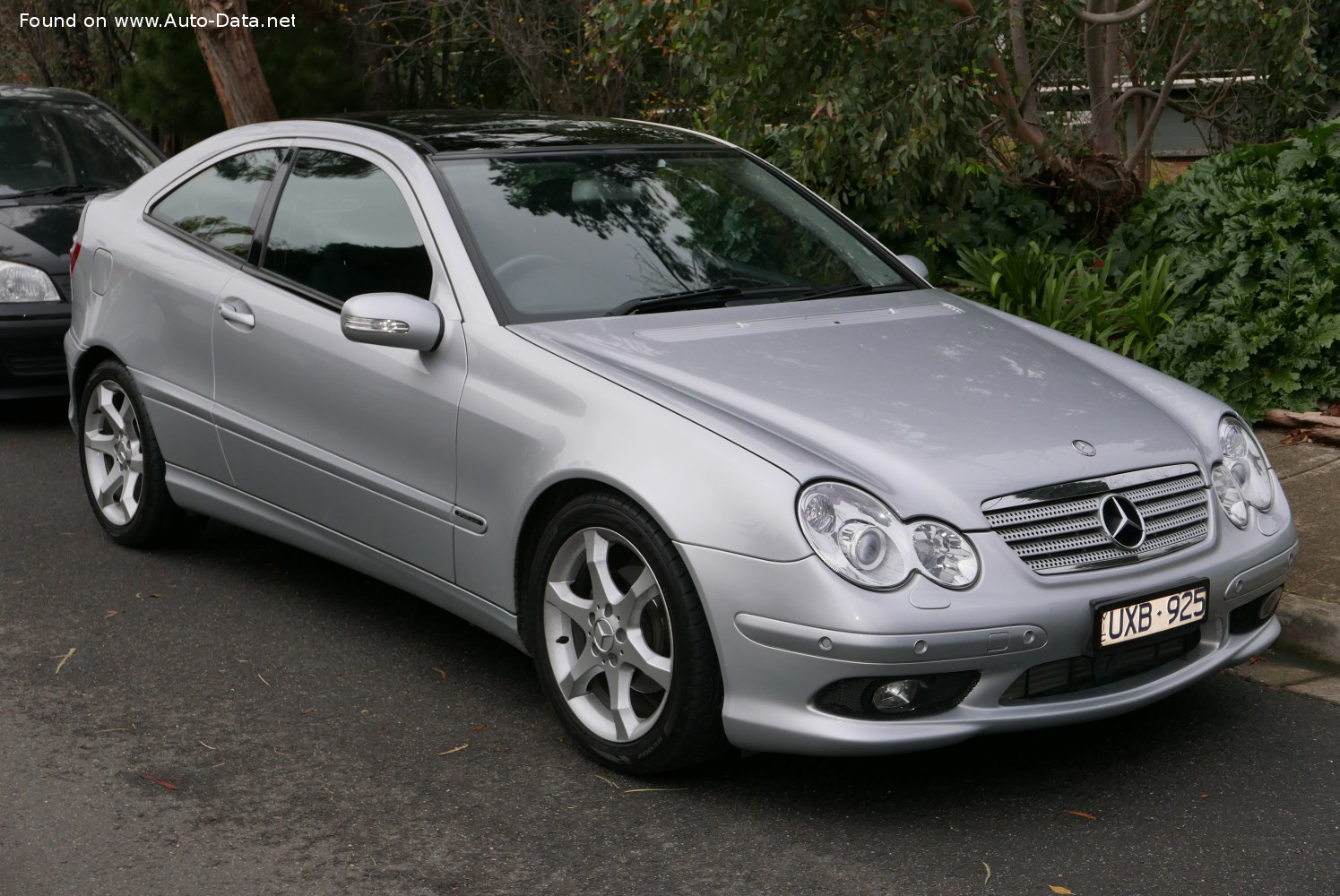 2004 Mercedes-Benz C-class Sport Coupe (CL203, facelift 2004)