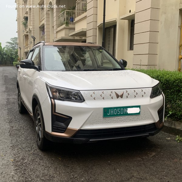 2024 Mahindra XUV400 - Foto 1