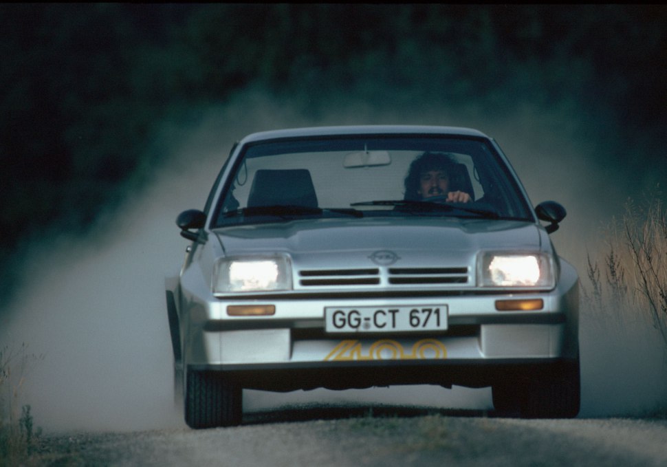 1982 Opel Manta B (facelift 1982) - Kuva 1