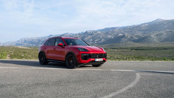 2023 Porsche Cayenne III (facelift 2023) - Fotoğraf 1