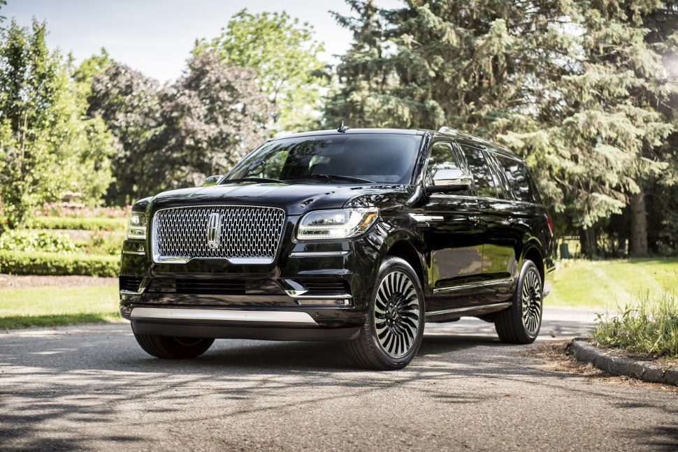 Масивният Lincoln Navigator 2019 