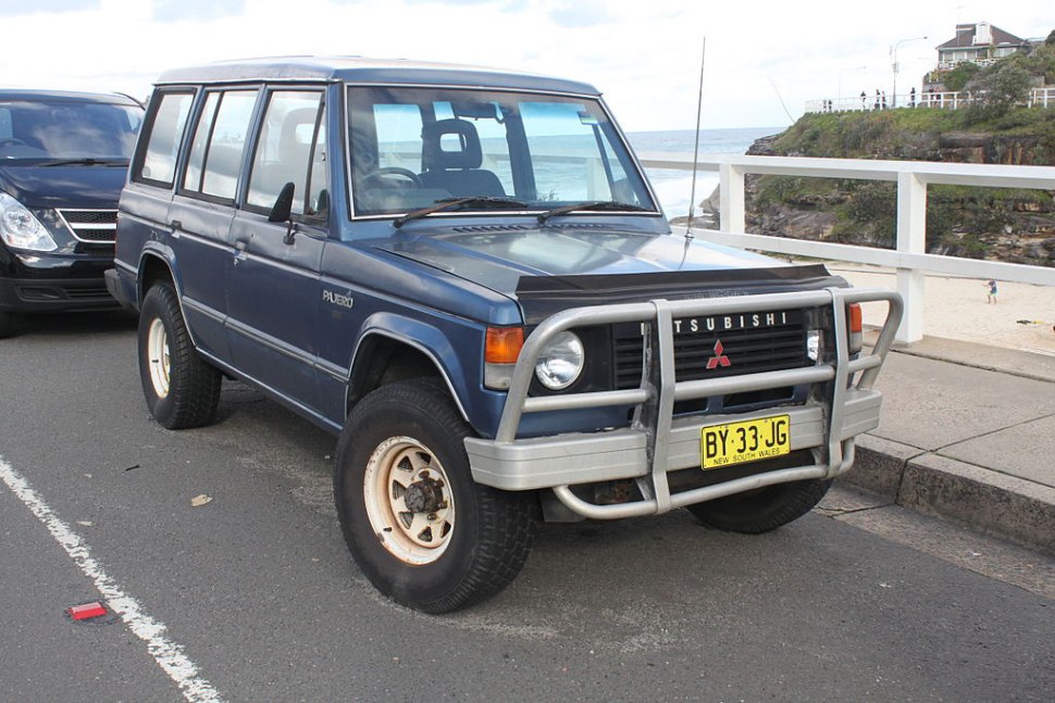 1989 Mitsubishi Pajero I (L04_G,L14_G) - Fotografia 1