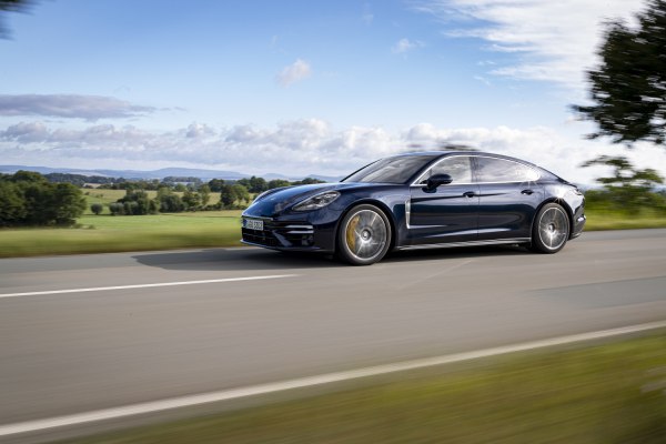 2021 Porsche Panamera (G2 II) Executive - Fotografie 1