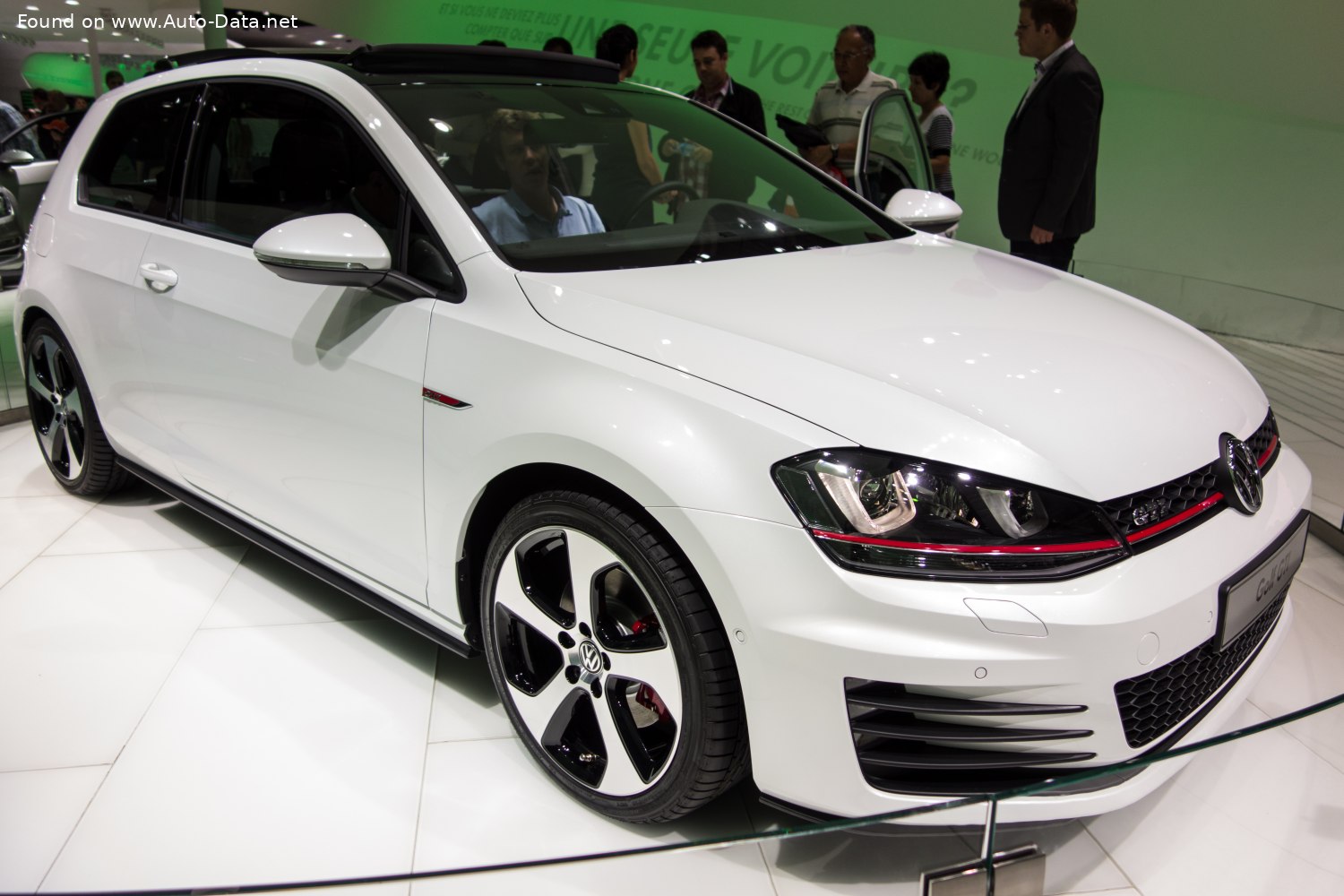 2013 Volkswagen Golf VII (3-door) GTI Performance 2.0 TSI (230 Hp)
