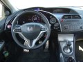Honda Civic VIII Hatchback 5D - Kuva 5